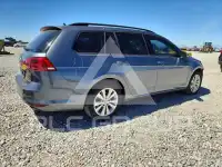 2017 Volkswagen GOLF photo