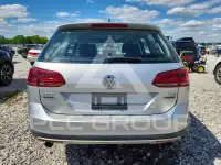2017 Volkswagen GOLF photo