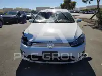 2017 Volkswagen GOLF photo