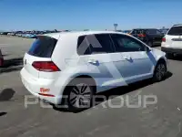 2017 Volkswagen GOLF photo