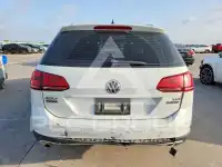 2017 Volkswagen GOLF фото