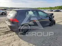 2017 Volkswagen GOLF photo