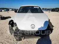 2017 Volkswagen BEETLE фото