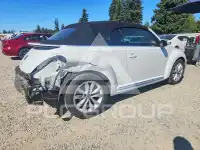 2017 Volkswagen BEETLE фото