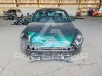 2017 Volkswagen BEETLE фото