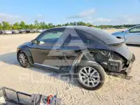 2017 Volkswagen BEETLE photo