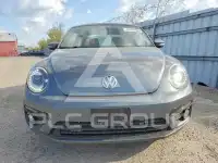 2017 Volkswagen BEETLE photo