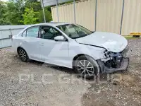2017 Volkswagen Jetta фото