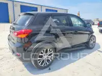 2018 Mitsubishi OUTLANDER photo