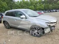 2018 Mitsubishi OUTLANDER photo