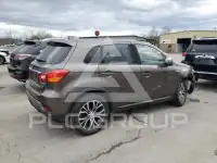 2018 Mitsubishi OUTLANDER photo