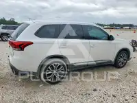 2018 Mitsubishi OUTLANDER photo
