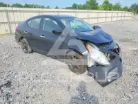 2018 Nissan VERSA фото