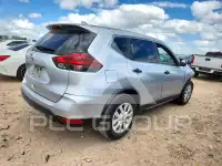 2018 Nissan ROGUE photo
