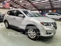 2018 Nissan ROGUE photo