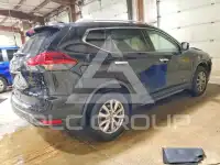 2018 Nissan ROGUE photo