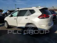 2018 Nissan ROGUE photo