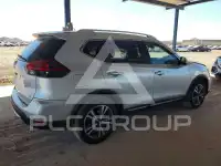 2018 Nissan ROGUE photo