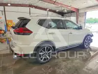 2018 Nissan ROGUE photo