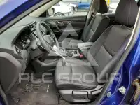 2018 Nissan ROGUE photo