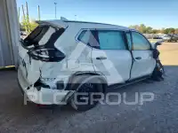 2018 Nissan ROGUE photo