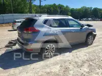 2018 Nissan ROGUE photo