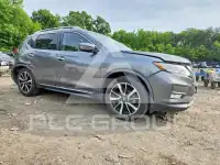 2018 Nissan ROGUE photo