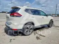 2018 Nissan ROGUE photo