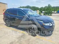 2018 Nissan ROGUE photo
