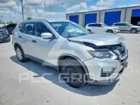 2018 Nissan ROGUE photo