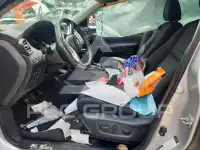 2018 Nissan ROGUE photo