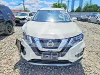 2018 Nissan ROGUE photo