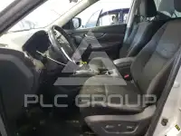 2018 Nissan ROGUE photo