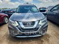 2018 Nissan ROGUE photo