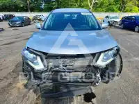 2018 Nissan ROGUE photo