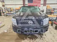 2018 Nissan TITAN фото