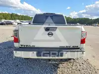 2018 Nissan TITAN фото