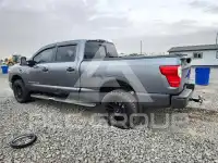 2018 Nissan TITAN photo