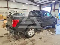 2018 Nissan TITAN фото