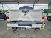 2018 Nissan TITAN фото