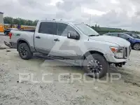 2018 Nissan TITAN фото