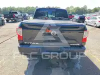 2018 Nissan TITAN фото