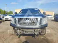 2018 Nissan TITAN фото