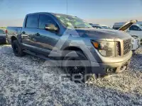 2018 Nissan TITAN фото