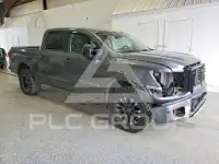 2018 Nissan TITAN фото