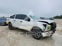 2018 Nissan TITAN фото