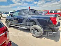 2018 Nissan TITAN фото