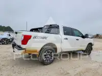 2018 Nissan TITAN фото