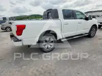 2018 Nissan TITAN photo