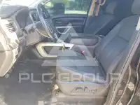 2018 Nissan TITAN фото